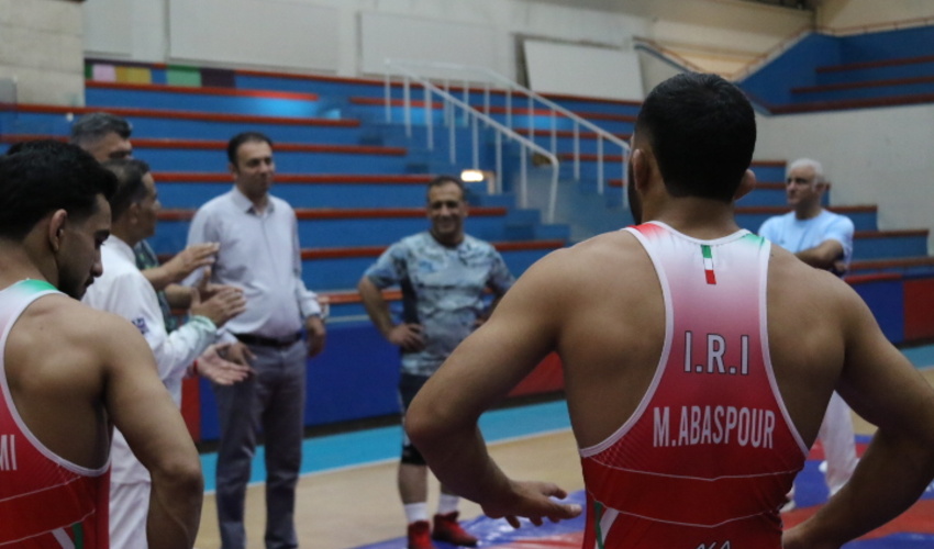 دیدار و گفت‌وگوی مدیرکل ورزش و تندرستی دانشگاه تهران با دانشجویان ملی‌پوش تیم های کشتی آزاد و فرنگی